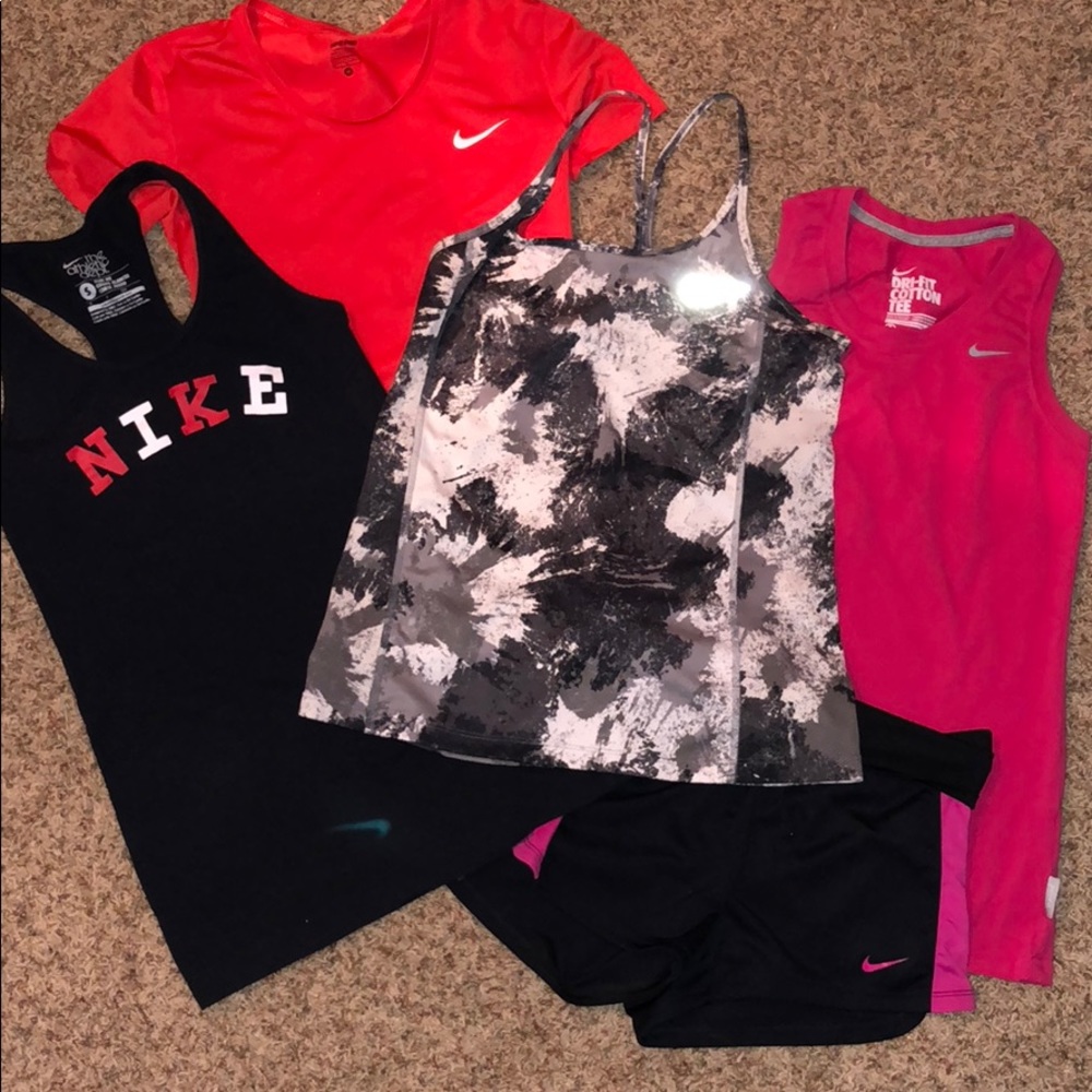 Women's Nike workout lot/ bundle size small